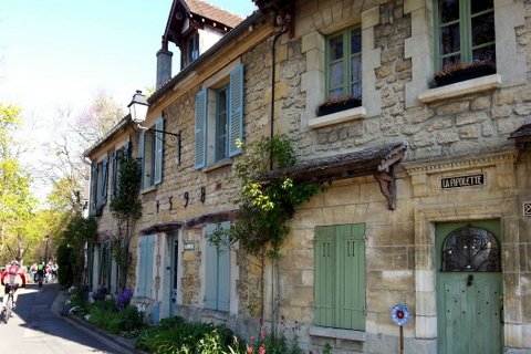 16 Auvers sur Oise maison 1598